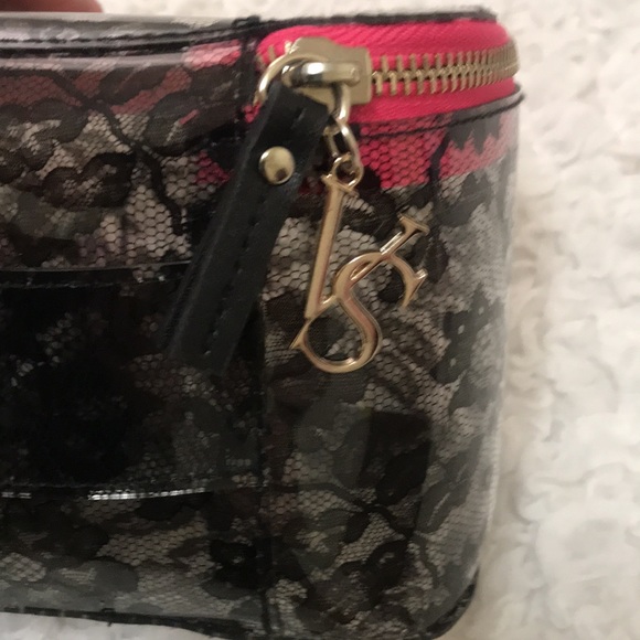 NWOT. Victoria Secret Travel Cosmetic Bag - Picture 8 of 8